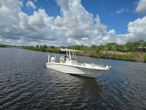 2023 Boston Whaler 250 Dauntless, photo 1 in Stuart, FL