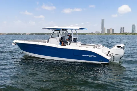 2026 NauticStar 332 Offshore, photo 1 in Miami, FL