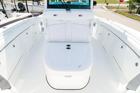 2027 Crevalle 33 CSF, photo 1 in Fort Myers, FL