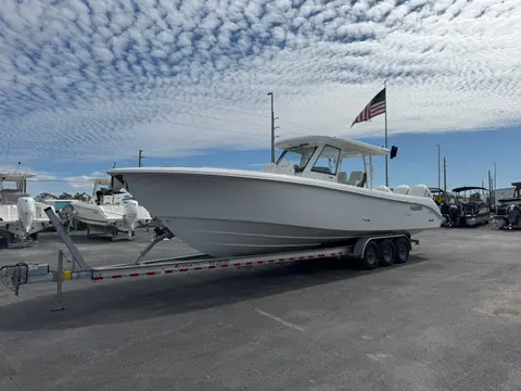 2026 Everglades 375 Center Console, photo 1 in Sarasota, FL