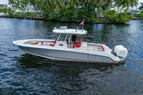 2018 Boston Whaler 330, photo 1 in Fort Lauderdale, FL