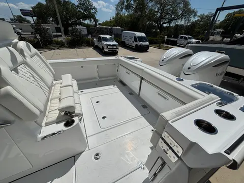2026 Everglades 315 Center Console, photo 1 in Sarasota, FL