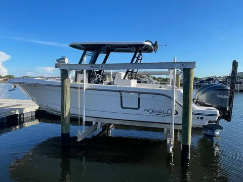 2022 Robalo R272 Center Console, photo 1 in Sarasota, FL
