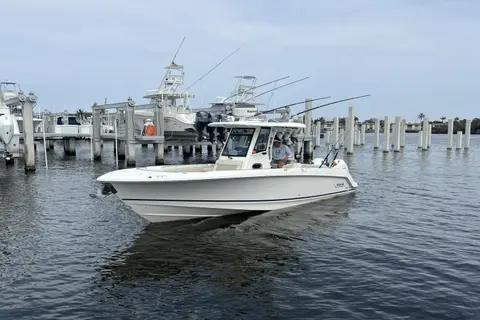 2019 Boston Whaler 280 Outrage, photo 1 in Stuart, FL