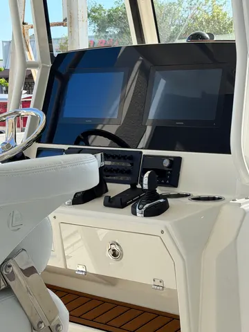 2027 Cobia 265 Center Console, photo 1 in Marco Island, FL