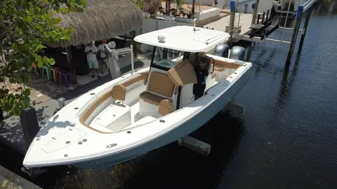2020 Sea Hunt Gamefish 30, photo 1 in Miami, FL