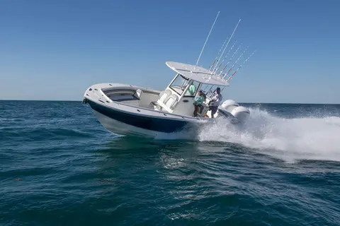 2027 Regulator 25, photo 1 in St Petersburg, FL