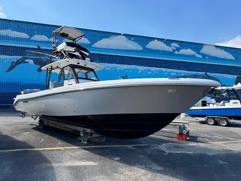2017 Everglades 355 Center Console, photo 1 in Destin, FL