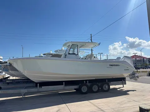 2026 Everglades 315 Center Console, photo 1 in Clearwater, FL