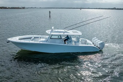 2026 Yellowfin 42 Offshore, photo 1 in Jupiter Inlet, FL