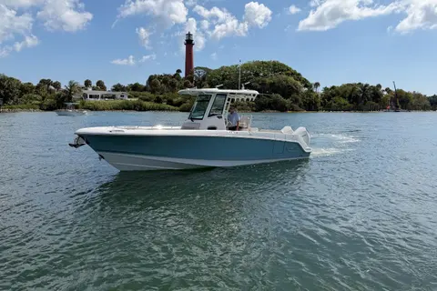 2026 Boston Whaler 280 Outrage, photo 1 in Jupiter, FL