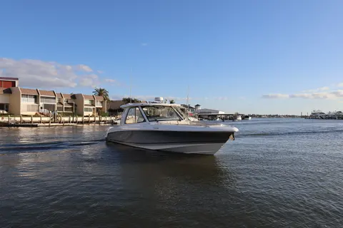 2019 Boston Whaler 380 Realm, photo 1 in Naples, FL