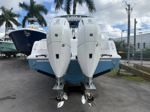 2026 Sportsman Heritage 321 Center Console, photo 1 in Pompano Beach, FL