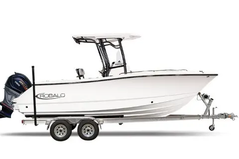 2027 Robalo R230 Center Console, photo 1 in New Smyrna Beach, FL
