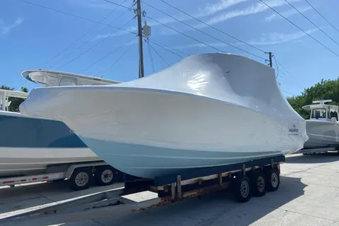 2027 Regulator 28, photo 1 in St Petersburg, FL