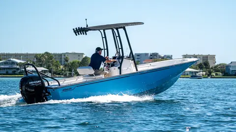 2027 Boston Whaler 190 Montauk, photo 1 in Fort Walton Beach, FL