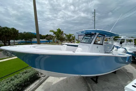 2026 Sportsman Open 302 Center Console, photo 1 in St Petersburg, FL