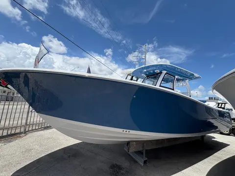 2026 Sportsman Heritage 321 Center Console, photo 1 in Miami, FL