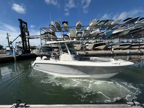 2027 Boston Whaler 250 Outrage, photo 1 in Sarasota, FL