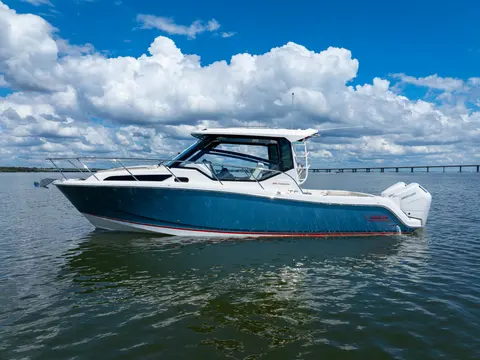 2026 Boston Whaler 325 Conquest, photo 1 in Clearwater, FL