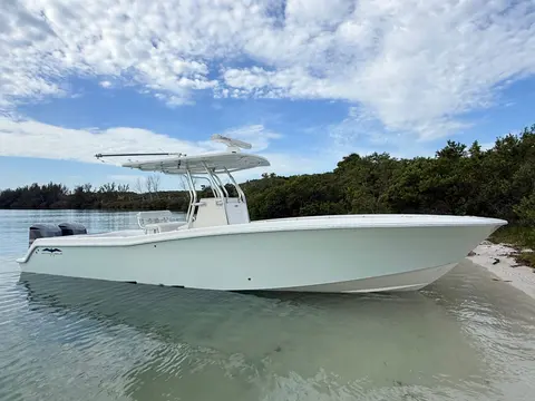 2012 Invincible Center Console, photo 1 in Hobe Sound, FL