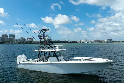 2022 Yellowfin 39 Offshore, photo 1 in Sunny Isles Beach, FL