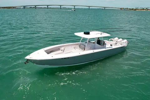 2024 Jupiter 38 HFS, photo 1 in St Petersburg, FL