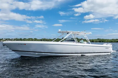 2011 Intrepid 400 Center Console, photo 1 in Palm Beach, FL