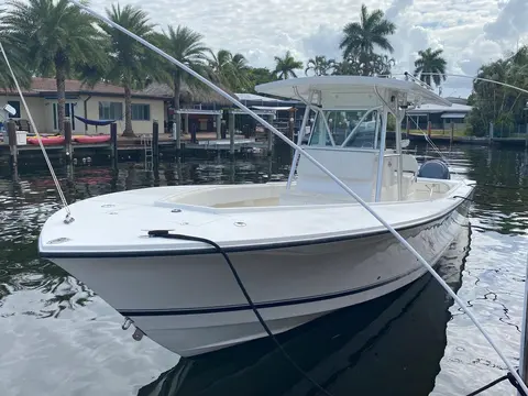 2002 Regulator 32 Forward Seating, photo 1 in Pompano Beach, FL