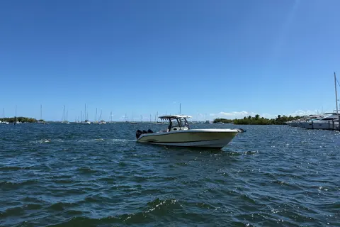 2003 Hydra-Sports Vector 3300 CC, photo 1 in Miami, FL