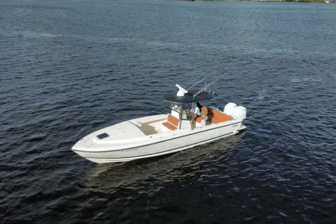 2004 Intrepid 322 Cuddy, photo 1 in Stuart, FL