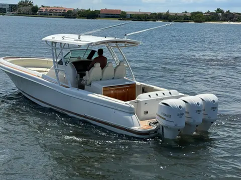2016 Chris-Craft Catalina 34, photo 1 in Lantana, FL