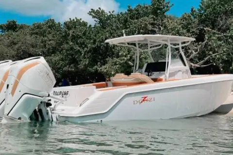 2001 Donzi 32 ZF, photo 1 in Hialeah, FL