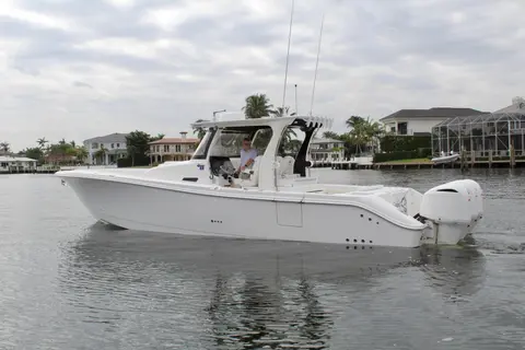 2019 Edgewater 370CC, photo 1 in Boca Raton, FL