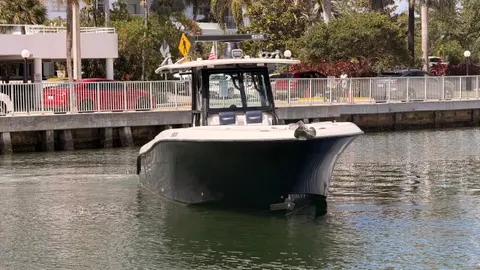 2017 Hydra-Sports 3400 CC, photo 1 in North Miami, FL