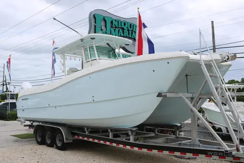 2027 World Cat 325 CC, photo 1 in Tavernier, FL