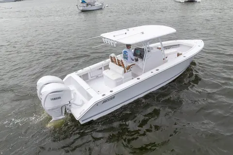2027 Jupiter 30, photo 1 in Stuart, FL