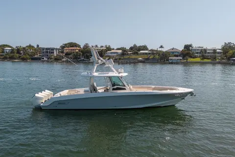 2021 Boston Whaler 380 Outrage, photo 1 in Palm City, FL