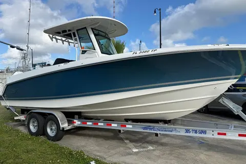 2023 Boston Whaler 280 Outrage, photo 1 in Miami Beach, FL