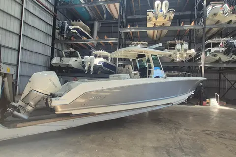 2023 Boston Whaler 330 Outrage, photo 1 in Dania Beach, FL