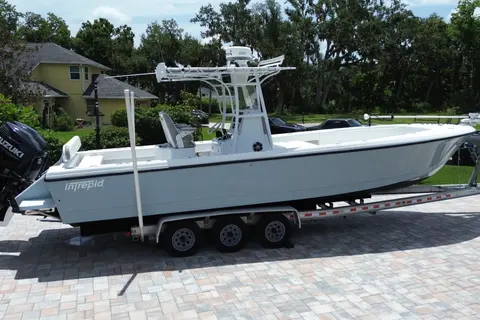 1995 Intrepid 323 Open, photo 1 in Palmetto, FL