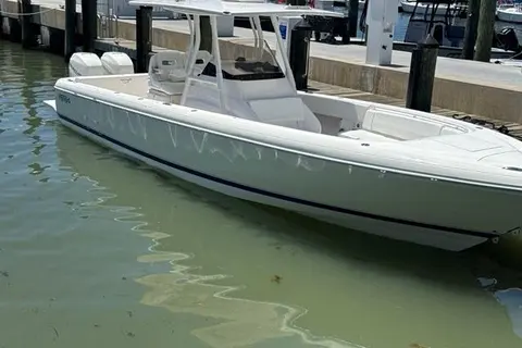 2015 Intrepid 327 Center Console, photo 1 in Miami, FL