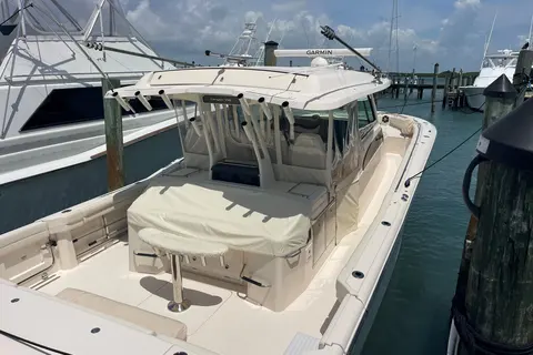 2022 Grady-White Canyon 456, photo 1 in Sebastian, FL