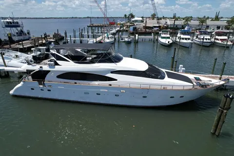 1999 Azimut 85 Ultimate, photo 1 in Jensen Beach, FL