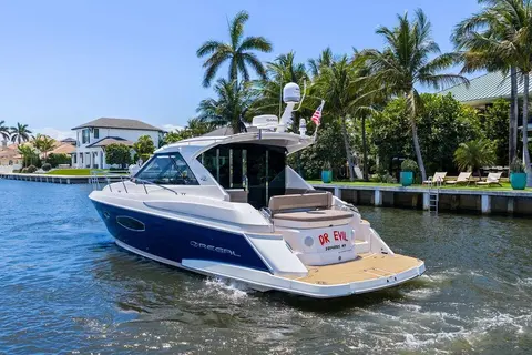 2013 Regal 42 Sport Coupe, photo 1 in Delray Beach, FL