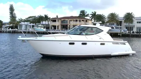 2008 Tiara Yachts 3500 Sovran, photo 1 in Fort Lauderdale, FL