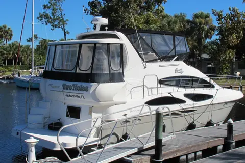 2006 Cruisers Yachts 385 Motoryacht, photo 1 in Jacksonville Beach, FL