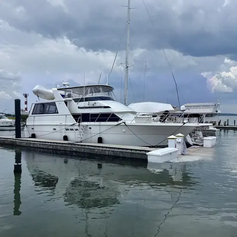1995 Hatteras 52 Motor Yacht, photo 1 in Ruskin, FL