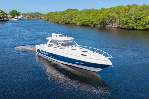 2019 Intrepid 475 Sport Yacht, photo 1 in Fort Lauderdale, FL