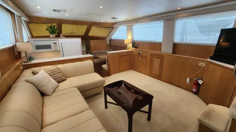 1997 Hatteras 52 Cockpit Motor Yacht, photo 1 in Sarasota, FL